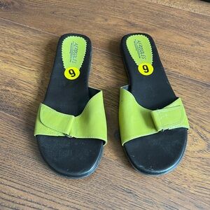 AEROSOLES Green Slide Sandals